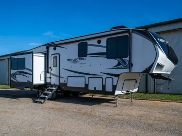 2022 Grand Design Reflection Fifth-wheel rental in Tyler, TX