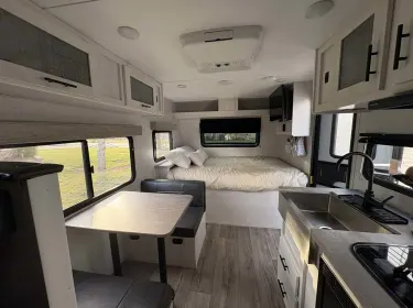 2021 Dutchmen Coleman Rubicon Travel trailer rental in Denver, PA
