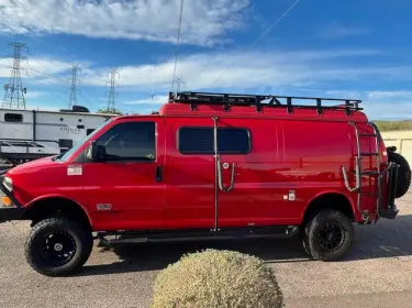 2008 Chevrolet Express Silverado 3500 4X4 Sportsmobile edition Camper van rental in INVERNESS, IL, IL