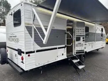 2025 Forest River Wildwood X-Lite Travel trailer rental in Urbandale, IA