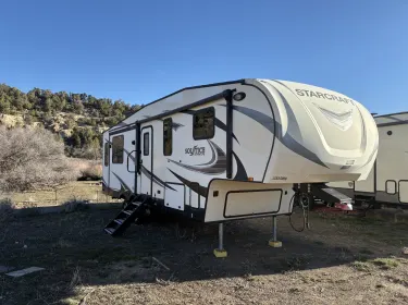 2018 Starcraft Solstice Super Lite Fifth-wheel rental in Monticello, UT