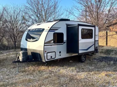 2021 Sonic Lite Travel trailer rental in Farr West, UT