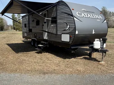 2018 Coachmen Catalina 261SBH Travel trailer rental in Catlett, VA