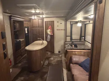 2015 Crossroads RV Rezerve Travel trailer rental in Liberty, MO