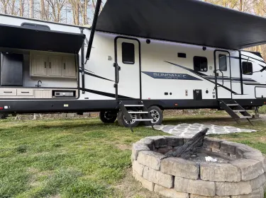 2022 Heartland RVs Sundance Ultra Lite Travel trailer rental in Pikeville, TN