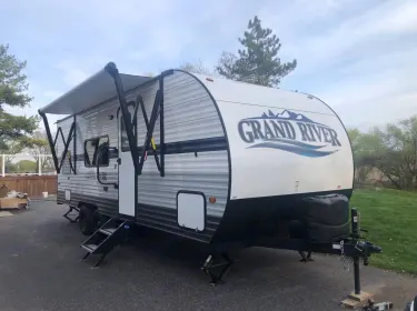 2023 Grand Design 25BH Travel trailer rental in Niagara Falls, ON