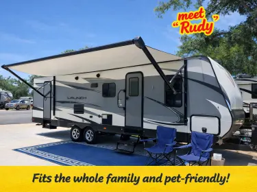 2019 Starcraft Launch Travel trailer rental in New Braunfels, TX