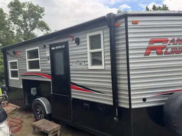 2023 Ice Castle Fish Houses Ice Castle Fish Houses Trailer Travel trailer rental in Clearwater, MN