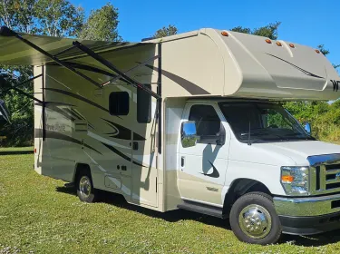 2024 Winnebago Minnie Winnie Class C rental in Gibsonton, FL
