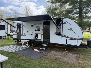 2022 Forest River Cherokee Grey Wolf Travel trailer rental in Saginaw, MI