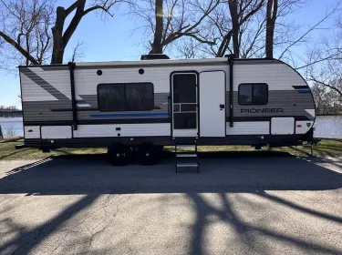 2022 Heartland RVs Pioneer Travel trailer rental in Rockton, IL