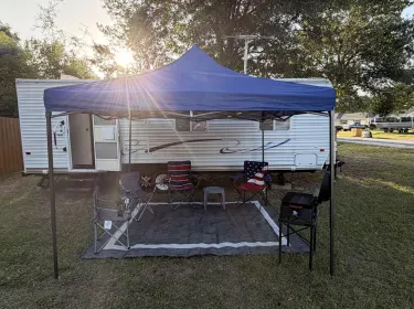 2005 Sun Valley Roadrunner XL Travel trailer rental in Ocala, FL