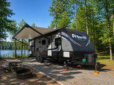 2019 Heartland RVs Prowler Travel trailer rental in DeWitt, IA
