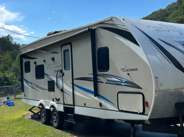 2018 Coachmen Freedom Express Toy hauler rental in Holden, WV