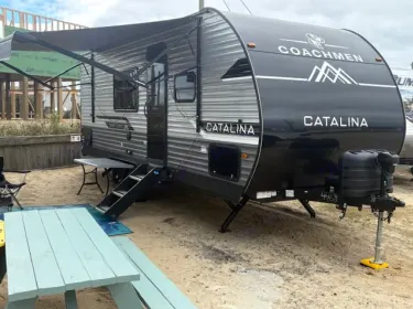2025 Coachmen Coachmen Catalina Summit Travel trailer rental in Wake Forest, NC