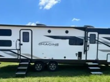 2022 Grand Design Imagine Travel trailer rental in Willis, TX