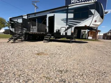2022 Heartland Cyclone Toy hauler rental in Chesaning, MI