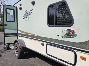 2015 R-Pod R-Pod Trailer Travel trailer rental in Sonora, CA