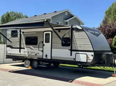 2021 Aspen Trail Aspen Trail Trailer Travel trailer rental in Idaho falls, ID
