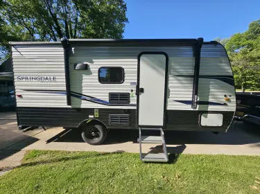 2022 Keystone RV Springdale Travel trailer rental in Belleville, IL
