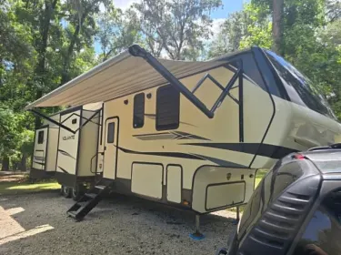 2020 Crossroads RV Volante Fifth-wheel rental in Brooksville, FL
