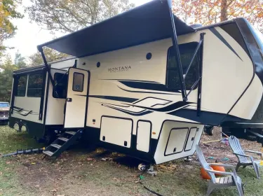 2024 Keystone RV Montana High Country Fifth-wheel rental in Gilbert, SC