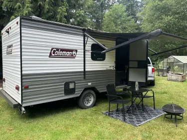 2023 Dutchmen Coleman Lantern LT Travel trailer rental in Graham, WA