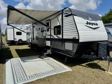 2022 Jayco Jay Flight Travel trailer rental in Metamora, MI