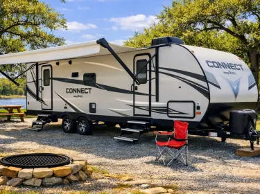 2018 Connect 261RL Travel trailer rental in Whitney, TX