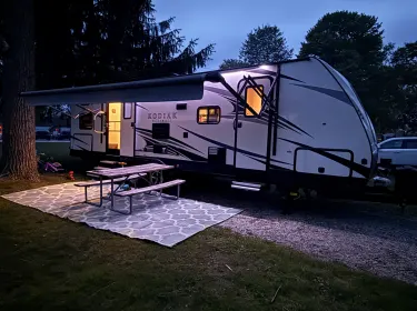 2018 Kodiak Ultimate 288BHSL Travel trailer rental in Grant, MI