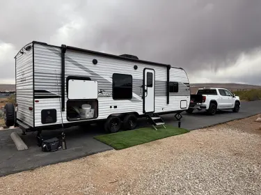 2025 Jayco Jay Flight SLX Travel trailer rental in Washington, UT