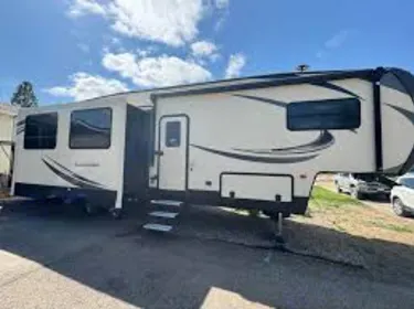 2019 Keystone RV Sprinter Campfire Edition Fifth-wheel rental in Middleboro, MA