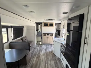 2027 Jayco Jay Flight Travel trailer rental in Montclair, CA