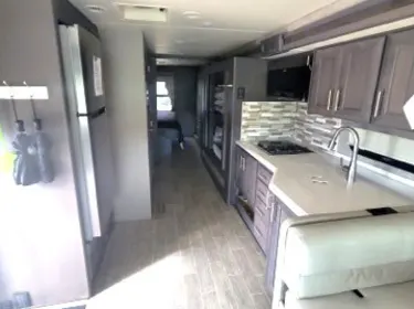 2021 Thor Miramar Class A rental in Moraine, OH