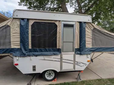 2006 Starcraft Starcraft Popup Trailer Travel trailer rental in Lakewood, CO