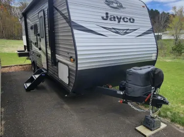 2021 Jayco Jay Flight SLX Travel trailer rental in Belgrade, MN