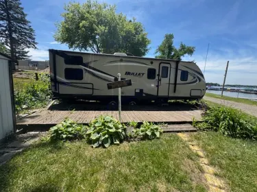 2017 Keystone RV Bullet Ultra Lite Travel trailer rental in Fenton, MI