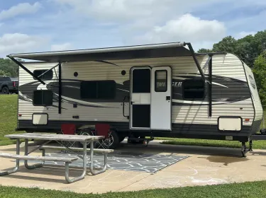 2016 Avenger Avenger Trailer Travel trailer rental in Black, MO