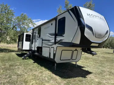 2022 Keystone RV Montana Fifth-wheel rental in Sturgis, SD