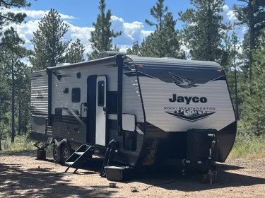 2022 Jayco Jay Flight SLX Rocky Mountain Edition Travel trailer rental in Colorado Springs, CO