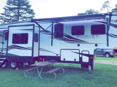 2022 Heartland RVs Bighorn Traveler Fifth-wheel rental in Coldwater, MI
