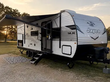 2026 Jayco Flight SLX 261BHS Travel trailer rental in Salado, TX