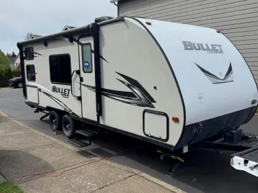 2020 Keystone RV Bullet Crossfire Travel trailer rental in Damascus, OR