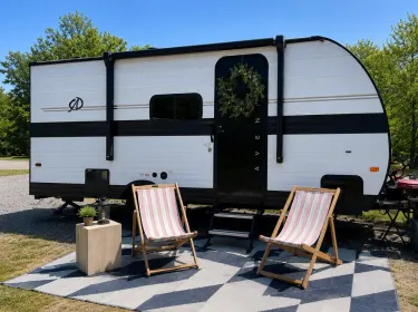 2025 Cruiser RV Avenir Travel trailer rental in Urbandale, IA