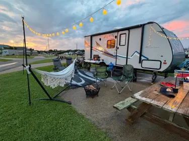 2017 Coachmen Apex Travel trailer rental in Fuquay-Varina, NC