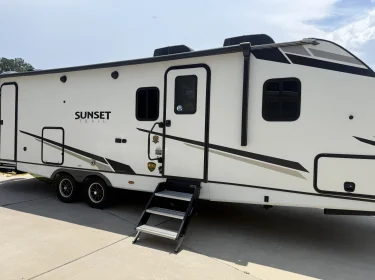 2022 Crossroads RV Sunset Trail Super Lite Travel trailer rental in Moncks Corner, SC