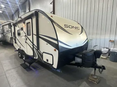 2017 Venture RV Sonic 170 VBH Travel trailer rental in Leduc, AB