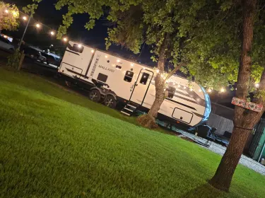 2021 Heartland RVs Mallard Travel trailer rental in Caruthers, CA