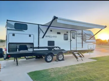 2022 Heartland RVs Mallard Travel trailer rental in O'Fallon, MO