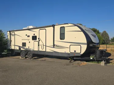 2021 Forest River Salem Hemisphere HL Travel trailer rental in Kennewick, WA
